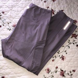 High-waisted cropped reflective leggings